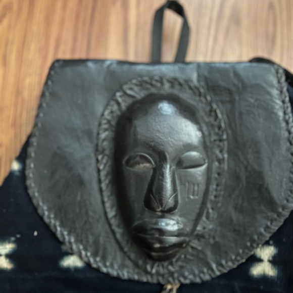 Backpack - Picture 4 of 7